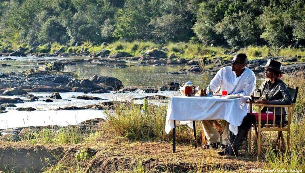 Breakfast by the Hippo Pool