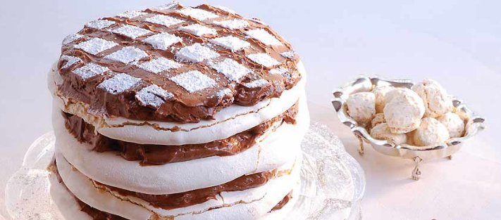 Meringue layer cake