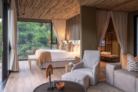 Superior canvas suite at Shamwari Bayethe in South Africa.